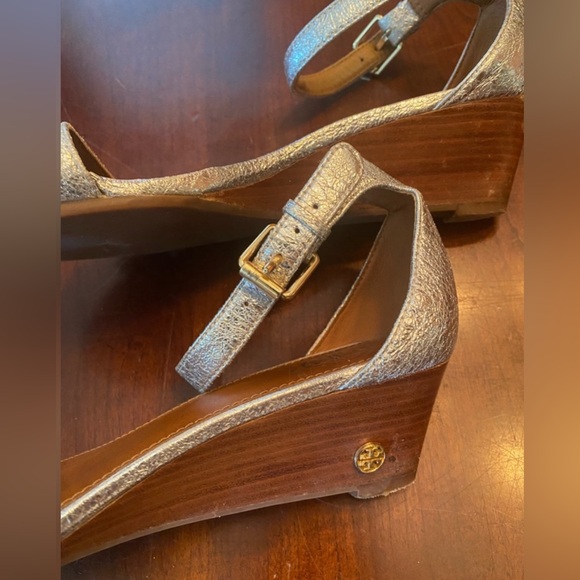 Tory Burch Savannah Wedge - Picture 2 of 5